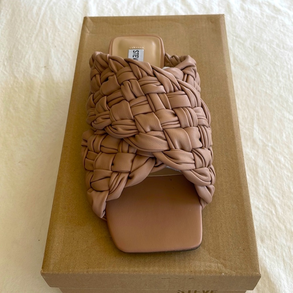 Steve Madden Marina Nude Sandal 7.5 brand new never worn with box
